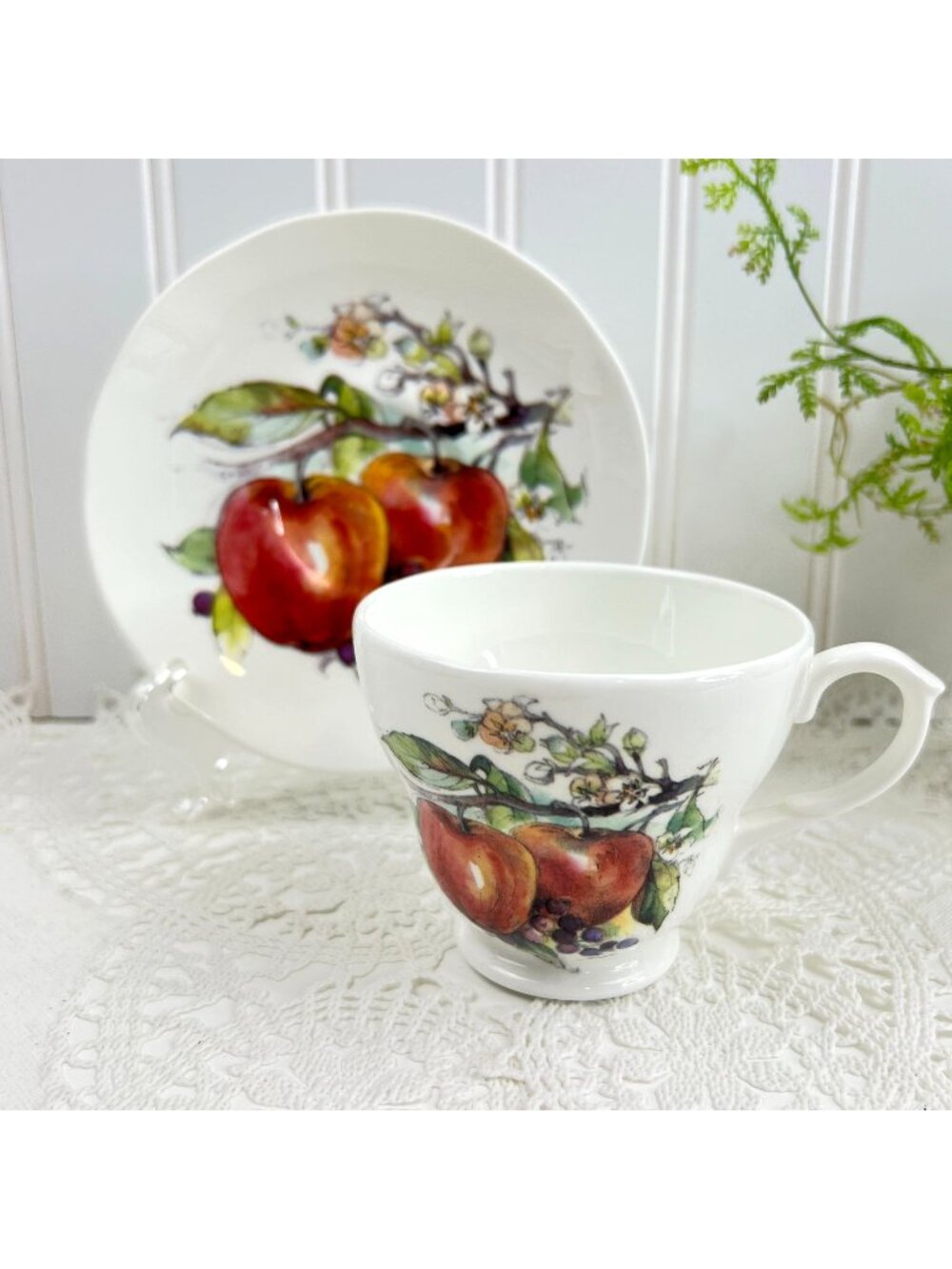 Vtg Duchess Fine Bone English China Cup & Saucer Apple & Floral Design